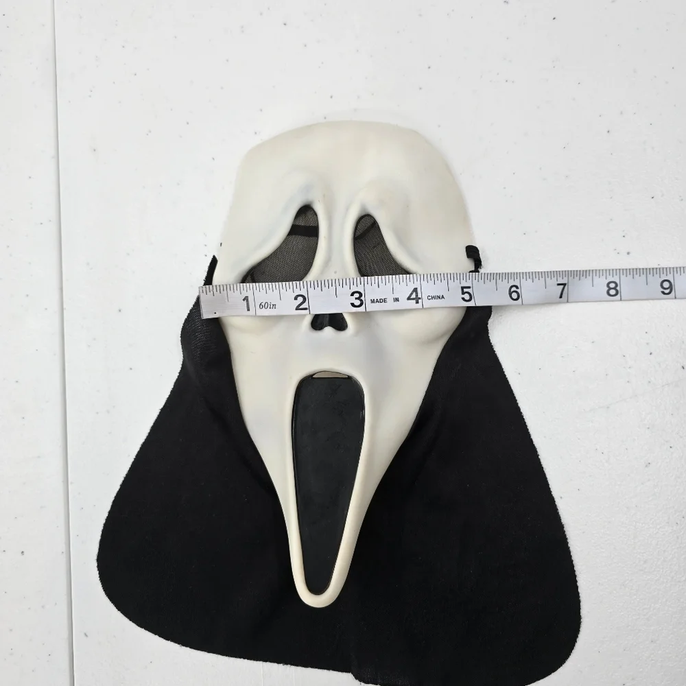 Scream Movie Ghost Face Mask Easter Unlimited Halloween Youth Size No Hood 2011.